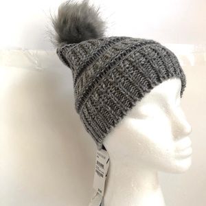 Treasure & Bond Gray Knit Faux Fur Pom Pom Beanie NWT